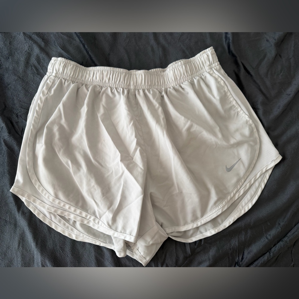 Women’s L Nike White Running Shorts